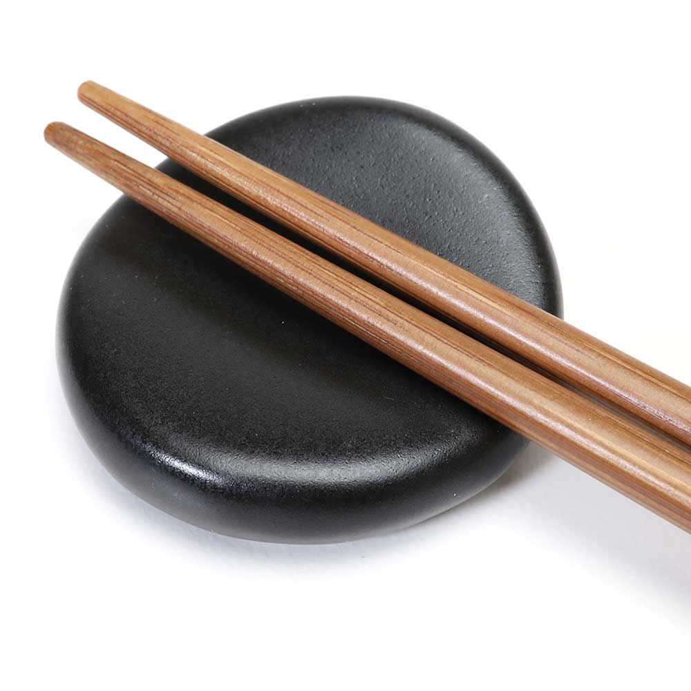 Flat Round Chopstick Rest Black