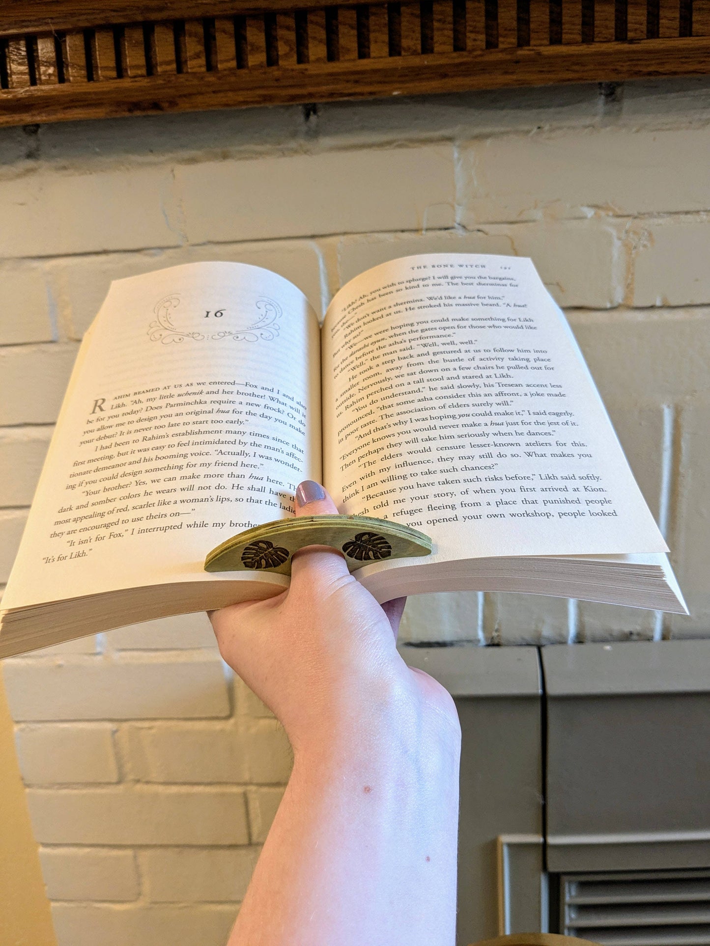 Wooden Page Holders