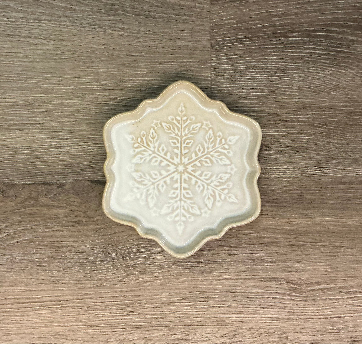 6” Snowflake Plate