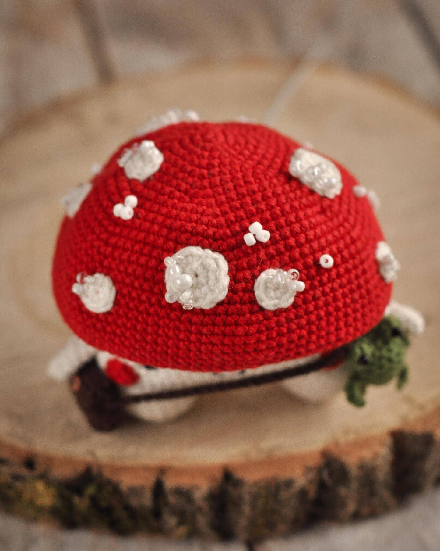 Crochet Mushroom With Green Frog, Amigurumi Mushroom Decor