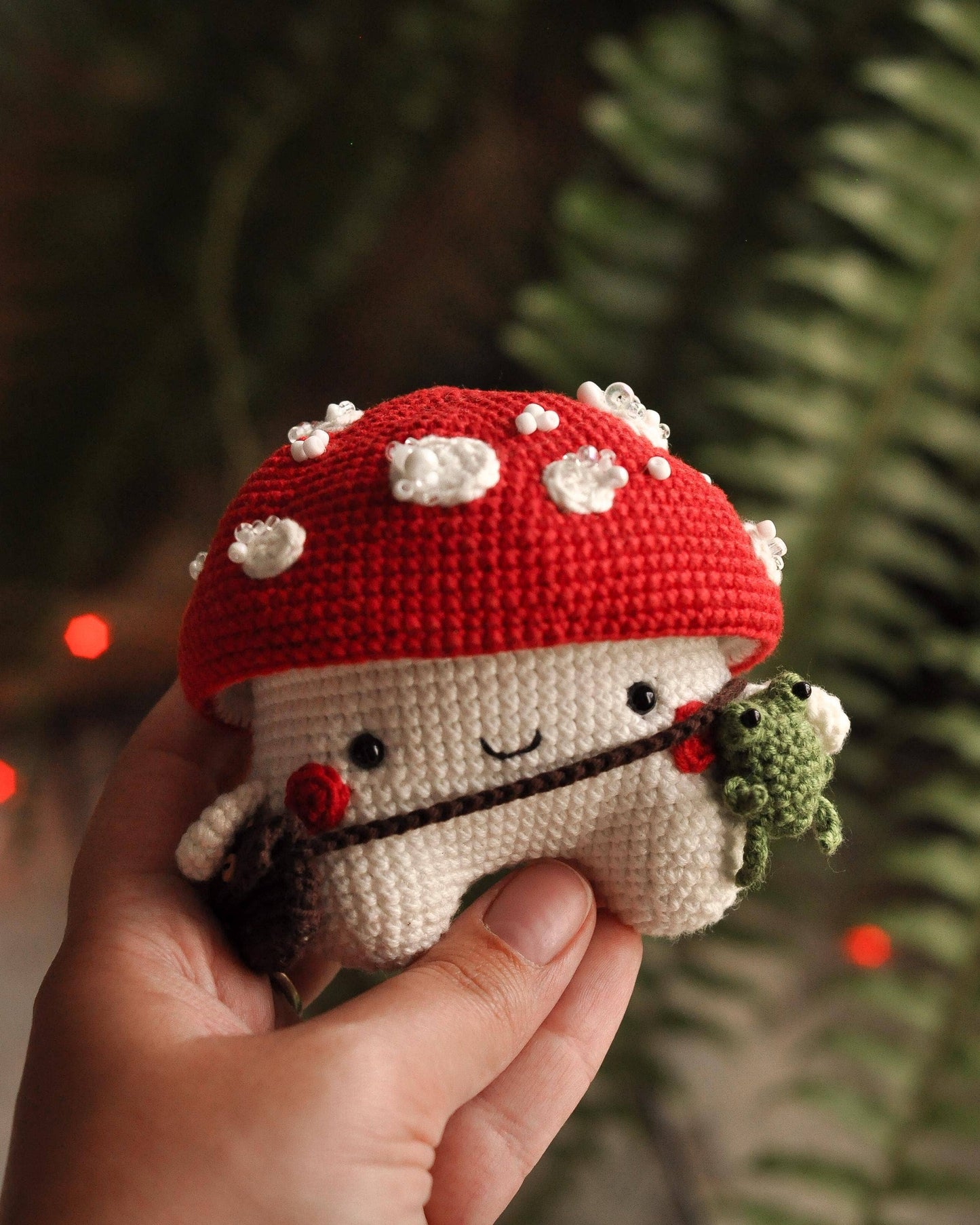 Crochet Mushroom With Green Frog, Amigurumi Mushroom Decor